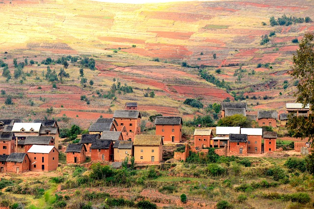 Antsirabe, Ambositra, Antoetra et Sakaivo